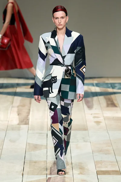 Look 12